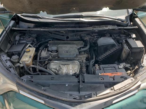 Toyota RAV4 2016 Green