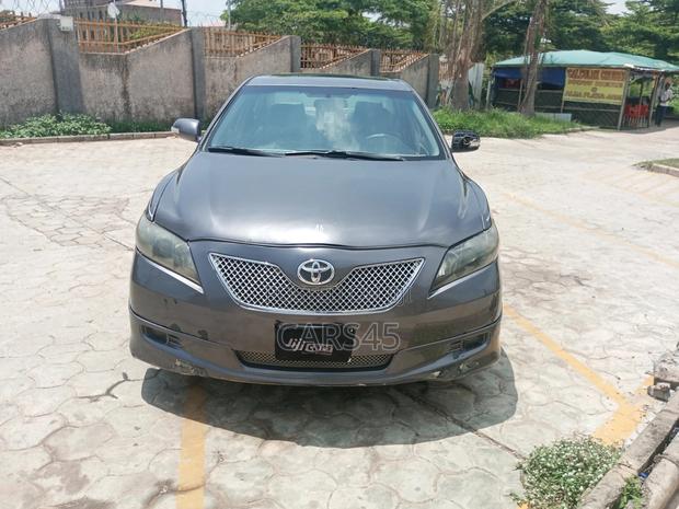 Toyota Camry 2009 Gray