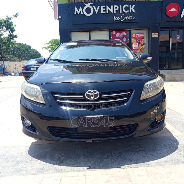 Toyota Corolla 2009 Black