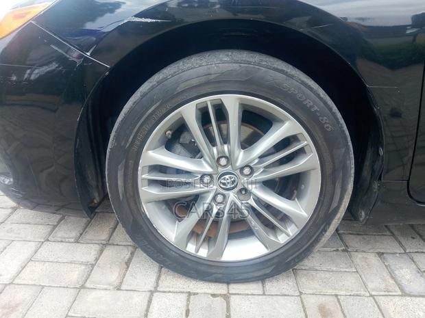 Toyota Camry 2016 Black