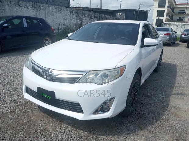 Toyota Camry 2012 White