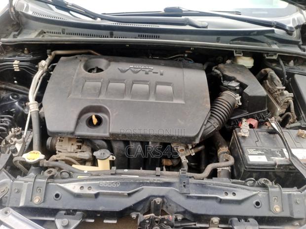 Toyota Corolla 2015 Black