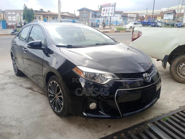 Toyota Corolla 2015 Black