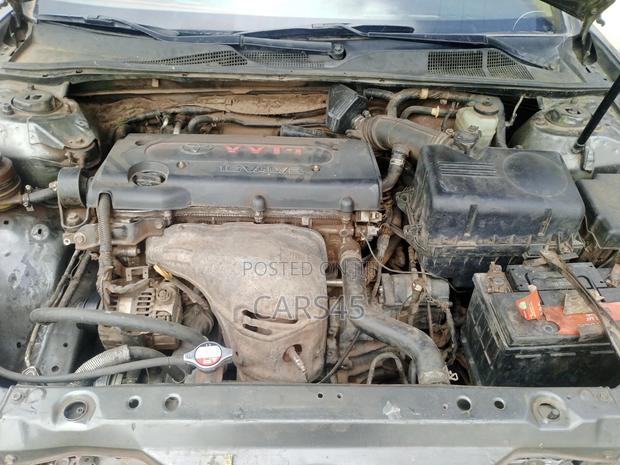 Toyota Camry 2002 Gray