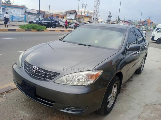 Toyota Camry 2002 Gray