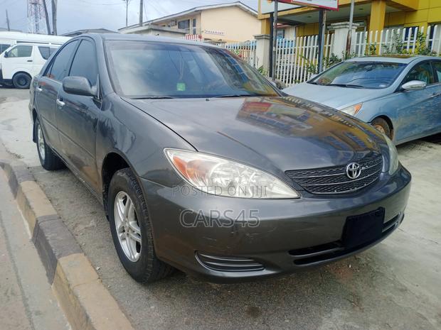 Toyota Camry 2002 Gray