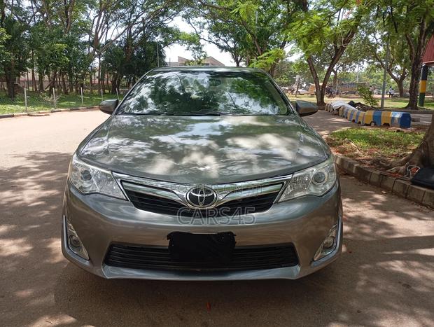 Toyota Camry 2013 Gray