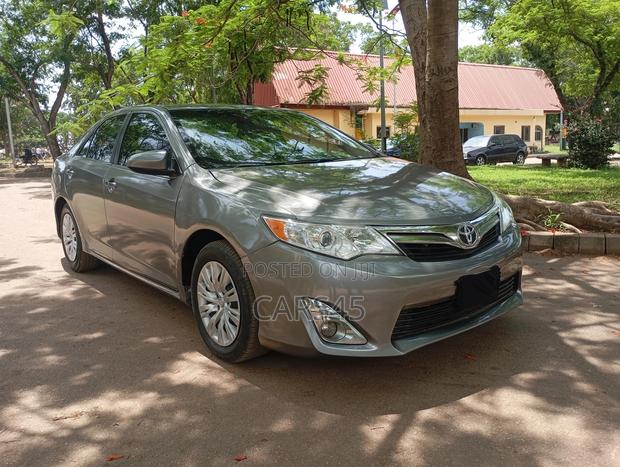 Toyota Camry 2013 Gray