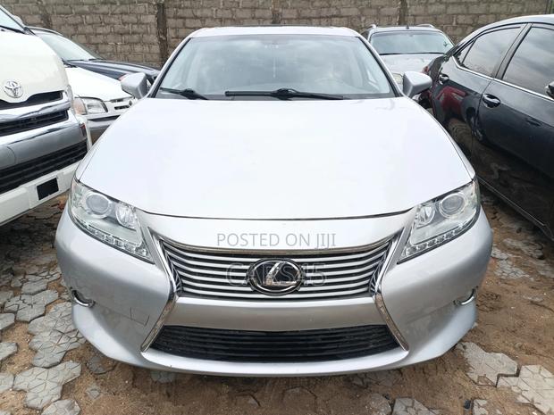 Lexus ES 2014 Silver