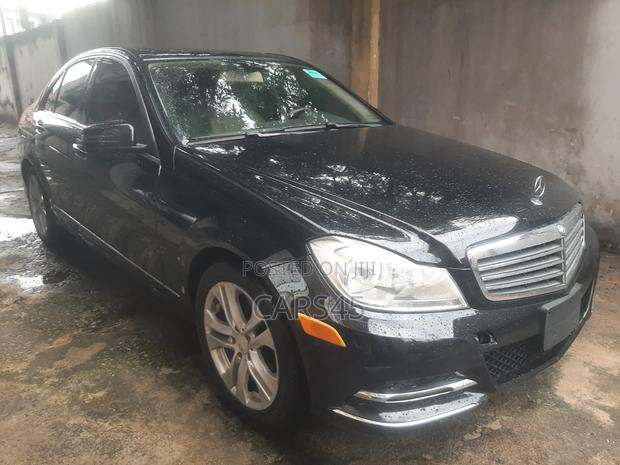 Mercedes-Benz C300 2014 Black