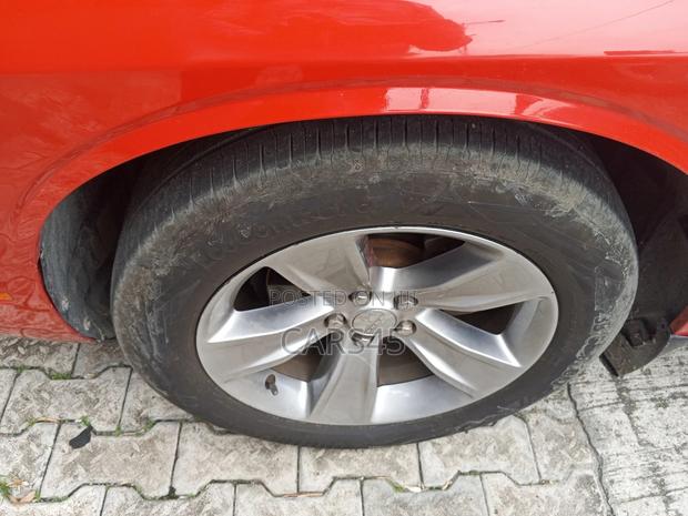 Dodge Challenger SXT RWD 2017 Red