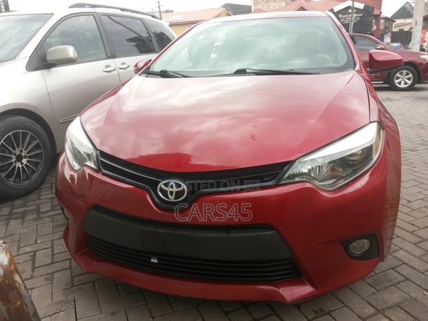 Toyota Corolla 2014 Red