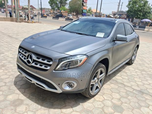 Mercedes-Benz GLA 250 2015 Gray