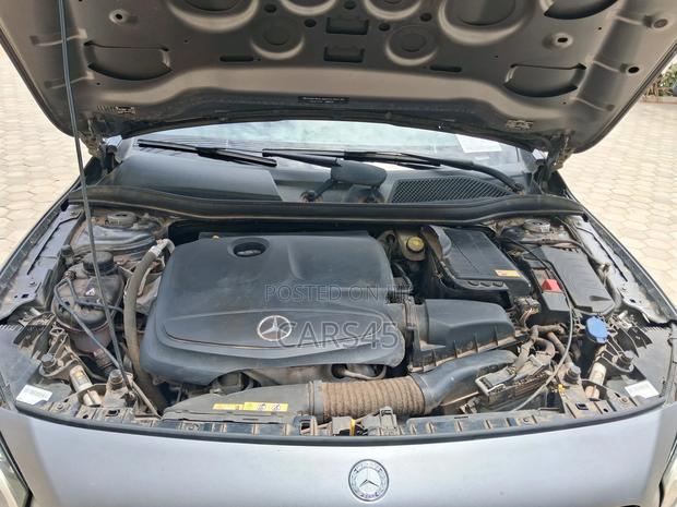 Mercedes-Benz GLA 250 2015 Gray