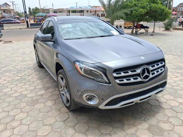 Mercedes-Benz GLA 250 2015 Gray