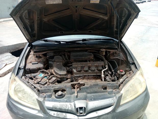 Honda Civic 2004 Gray