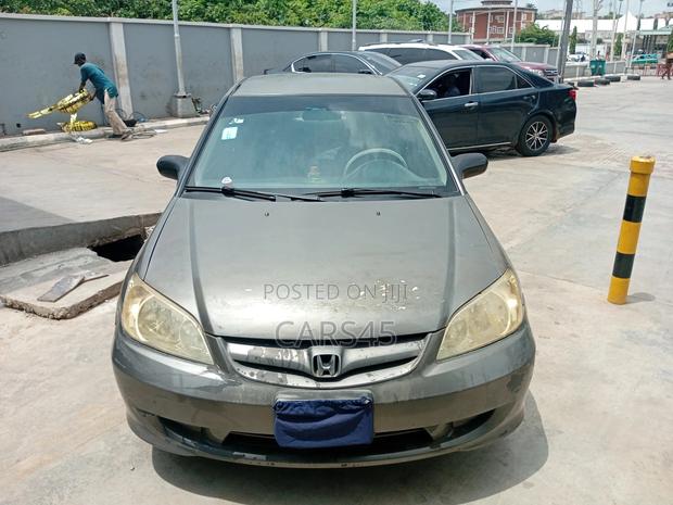 Honda Civic 2004 Gray