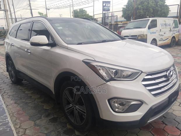 Hyundai Santa Fe 2015 White