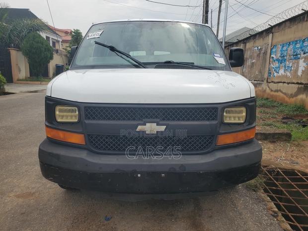 Chevrolet Express WT 2013 White