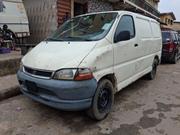 Toyota HiAce 2000 White for sale