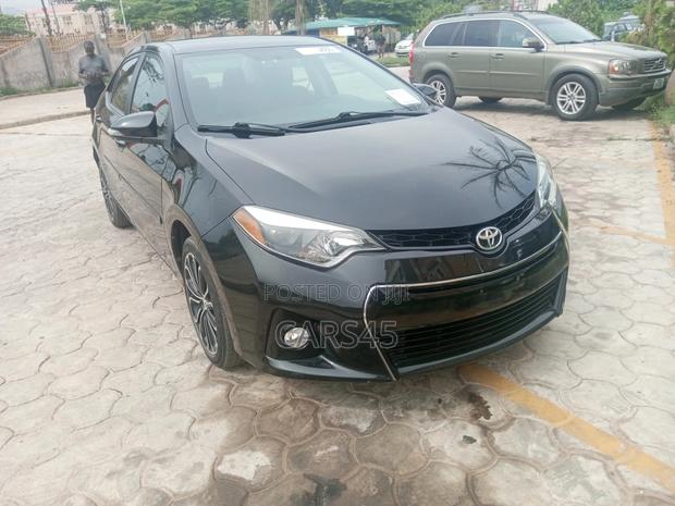 Toyota Corolla 2014 Black