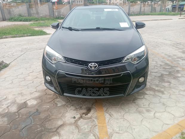 Toyota Corolla 2014 Black