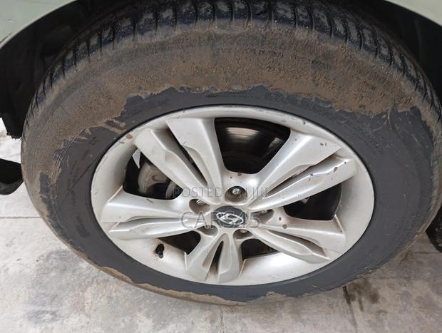 Hyundai Ix35 2012 Ivory