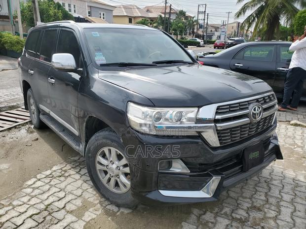 Toyota Land Cruiser 2015 Black