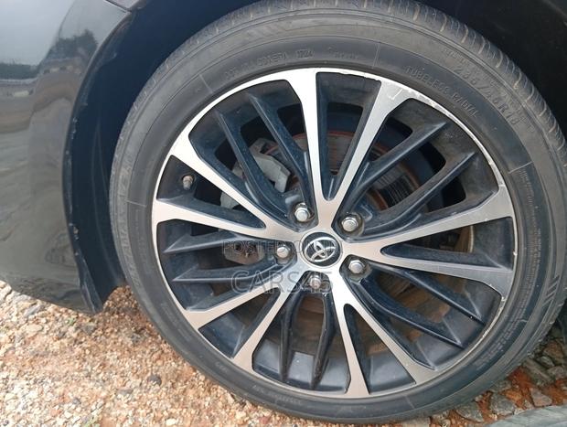 Toyota Camry 2018 Black