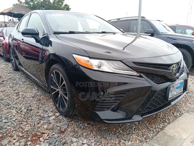 Toyota Camry 2018 Black
