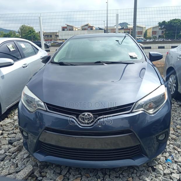 Toyota Corolla 2015 Gray