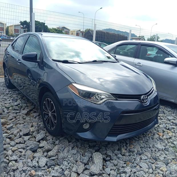 Toyota Corolla 2015 Gray