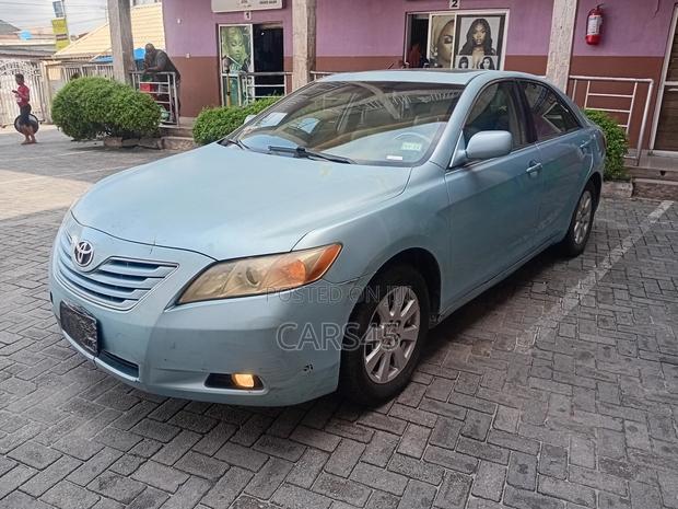 Toyota Camry XLE V6 4dr Sedan (3.5L 6cyl 6AM) 2007 Blue