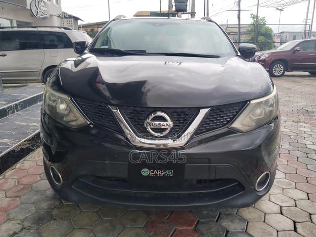 Nissan Qashqai 2015 Black