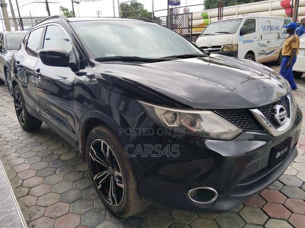 Nissan Qashqai 2015 Black