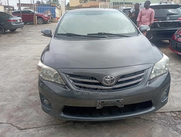 Toyota Corolla 2012 Black