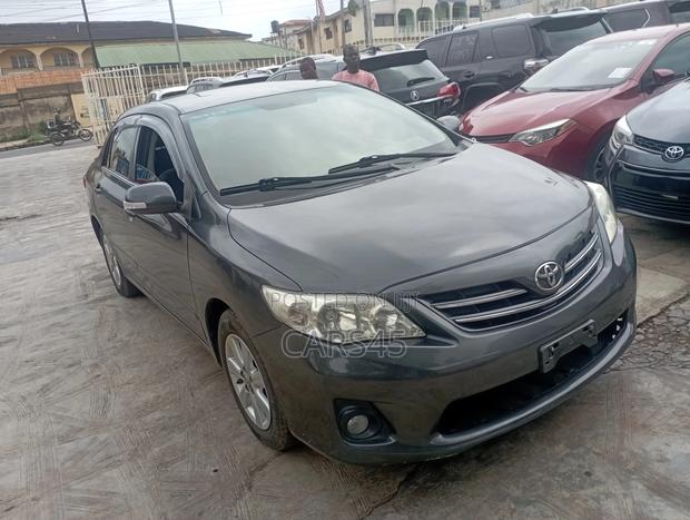Toyota Corolla 2012 Black