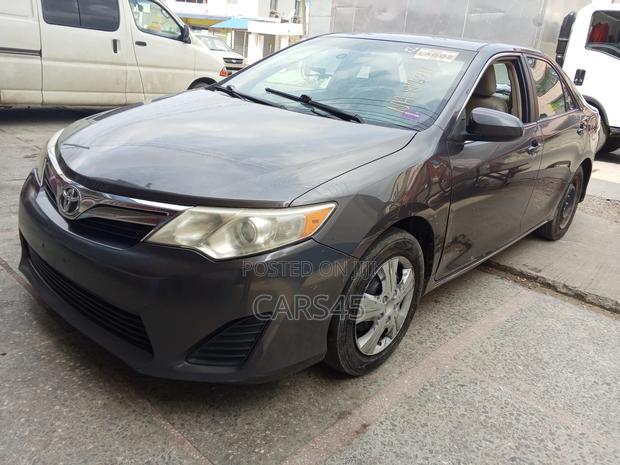 Toyota Camry 2014 Gray