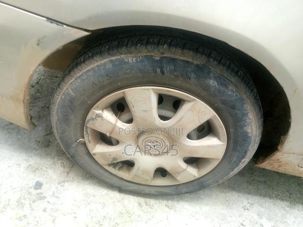 Toyota Corolla 2004 Gold