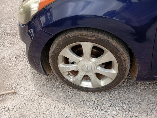 Hyundai Elantra 2013 Blue