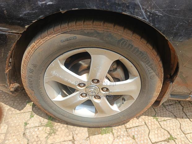 Hyundai Elantra 2011 Black