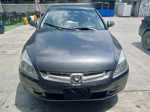 Honda Accord 2004 Gray