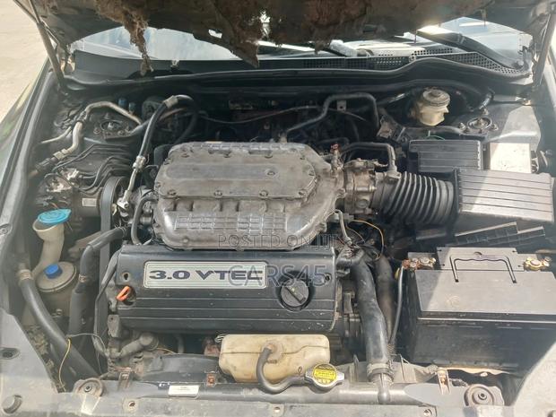 Honda Accord 2004 Gray