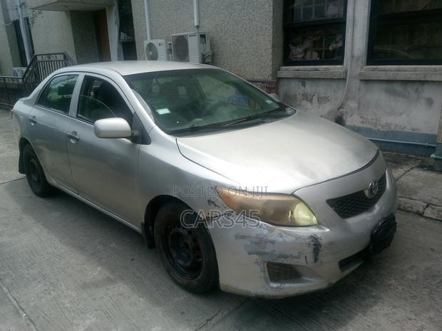 Toyota Corolla 2010 Silver