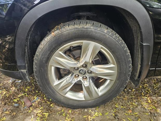 Toyota Highlander 2016 Black