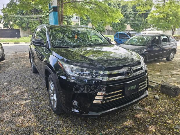 Toyota Highlander 2016 Black