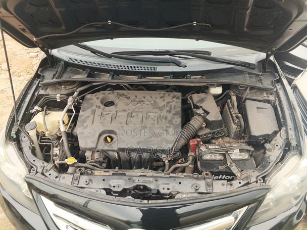 Toyota Corolla 2011 Black