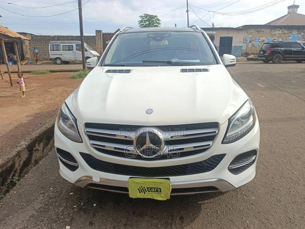 Mercedes-Benz GLE-Class 2016 White