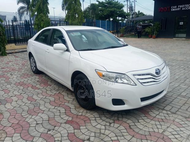 Toyota Camry 2011 White