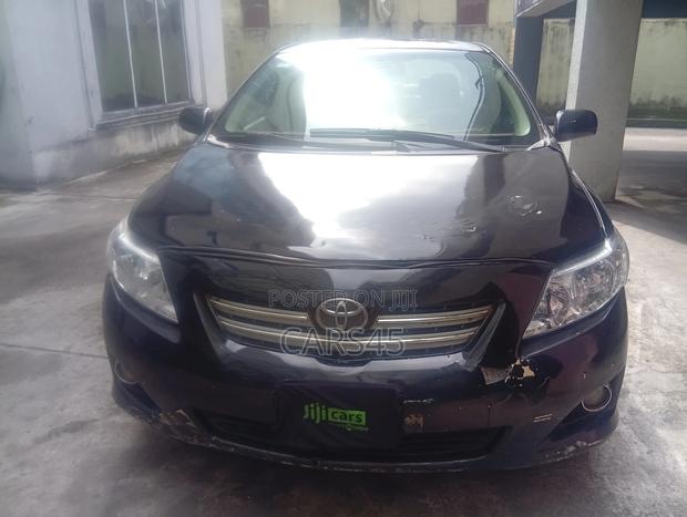 Toyota Corolla 2010 Black